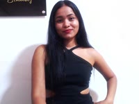 Thank you for being in my room, I am a Colombian girl, I consider myself happy and kind, I am here with the intention of meeting people from different parts of the world, learning about their customs and tastes, with me you will have a pleasant moment in which you will leave reality for a moment... a lot of fun and pleasure, I like it when you have all your attention on me, that with your look you show me the desire to be with me...