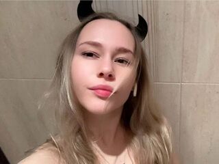 fingering webcamgirl GillianBaskett