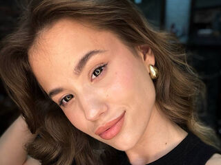 nude camgirl picture PearlyLominack