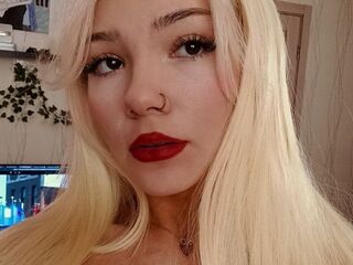 chat room webcam photo SandraReal