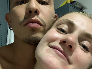 hot sex webcam couple AndyZuzka