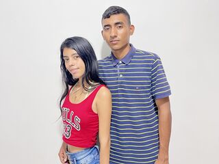 live chatroom sex GynaAndDiego