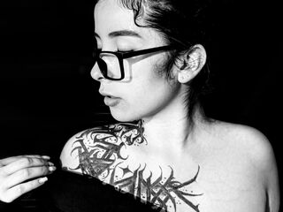 naked cam chatroom TheoAndCherry