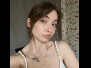 camslut fingering pussy AdelinaBlis