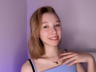 camgirl masturbating with dildo AgataMay