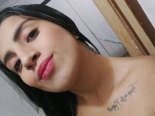 cam girl showing tits AlanaMierss