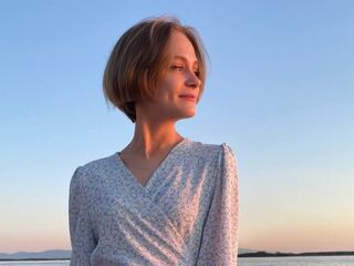 live chatroom AlexaCatalano