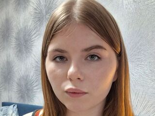 sexy webcam girl AliaFerrarini