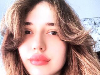 webcamgirl videochat AliceTrisavya
