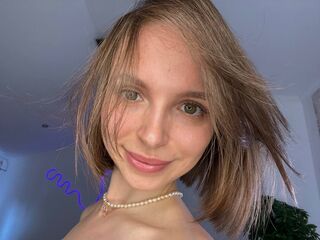 naughty cam girl fingering pussy AllieBlack