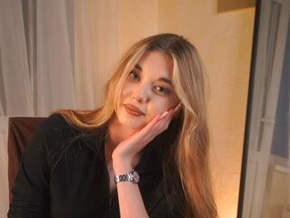 naked cam girl fingering pussy AlonaYouell