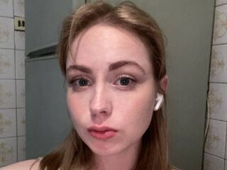 fingering webcamgirl AmiNahha