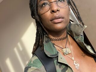 masturbating webcamgirl AngelaSolo