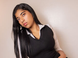 nude camgirl photo AriiDuval