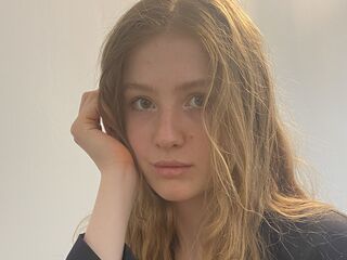 fingering webcamgirl AuraTyce