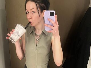 camslut showing tits AurasDiaz