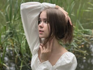 cam girl masturbating with vibrator BellaAmorina