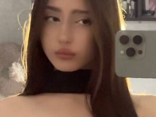 chat room live cam BellaJersiquins