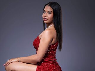 fingering camgirl BellaMazonni