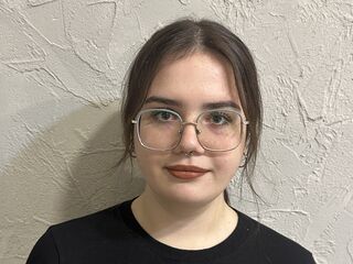 chatroom webcam picture BettyWatkins