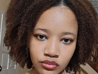 naked cam girl fingering pussy BritneyKelce