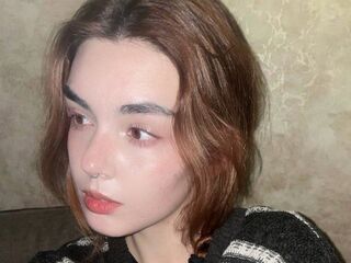 camgirl playing with sextoy CamelliaSos