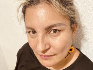 camgirl chatroom CarolinaCruss