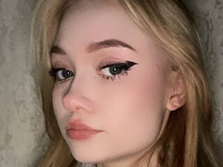 nude cam girl pic CecilyBurnard