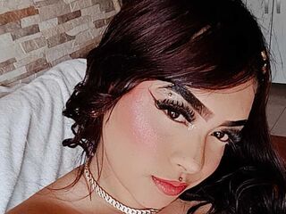 naked cam live ChloeCosta
