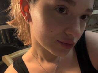 camgirl playing with vibrator ChloeDemaio