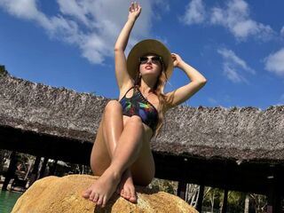 naked girl with webcam masturbating with sextoy ClarettaPittmann