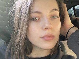 camwhore masturbating with vibrator ClarettaZinno