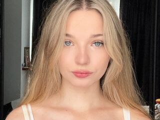 camgirl fingering wet pussy CleliaGoel