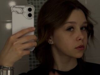 camwhore masturbating with vibrator CorieDemagastris