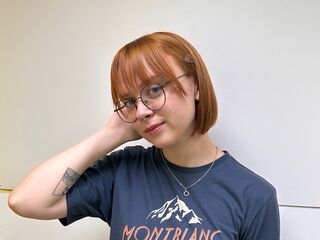 hot strip tease web cam DarlineBeamer