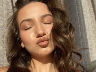 free nude web cam DinaSweeny