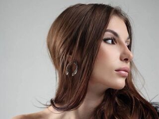 naked cam girl masturbating with dildo DionnaTalone