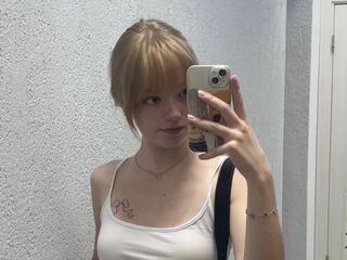 masturbating webcamgirl DonetteOkada
