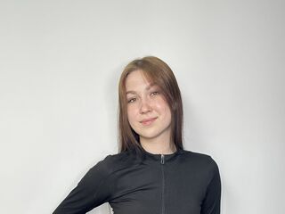 webcamgirl chatroom DoraAsai