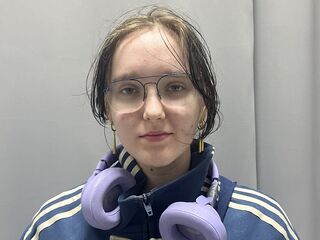 free video chat DoraDawson