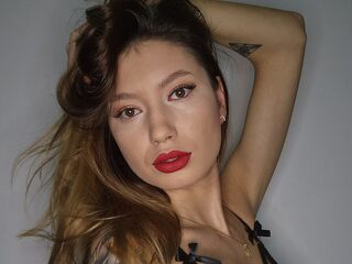 cam slut chat room ElliaBellamy
