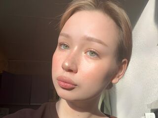 cam girl playing with vibrator ElwineCawthorne