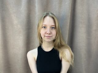 girl ErleneCoup