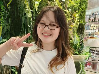 webcam girl chatroom FayLawley