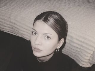 fingering girl webcam  GenaBaillargeon