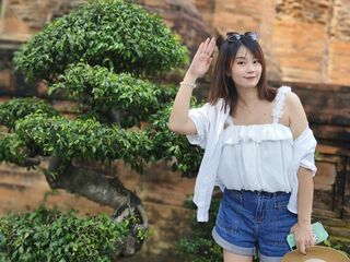 naked camgirl fingering pussy HuangTiantian
