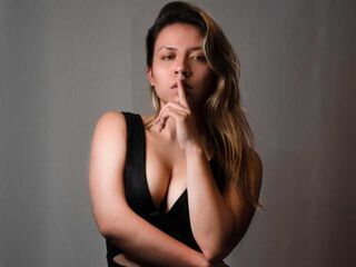 naughty cam girl masturbating with dildo IsabellaSanty