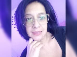 camslut naked IsisDorada