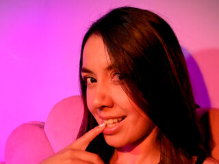 cam girl playing with vibrator IssabellaEvans