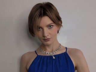 naughty camgirl fingering pussy KarinaBiz